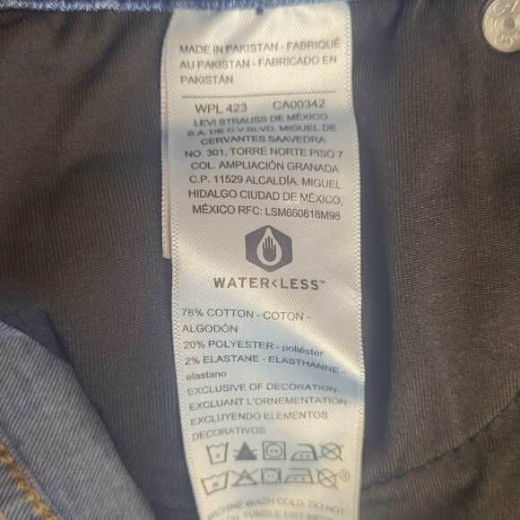 Levi’s Signature Gold ~ Sz 4S ~ Straight Leg Jeans Excellent / New Condition - Picture 7 of 9